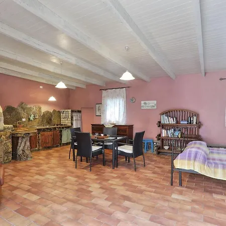 Mono Oleandro C Apartament